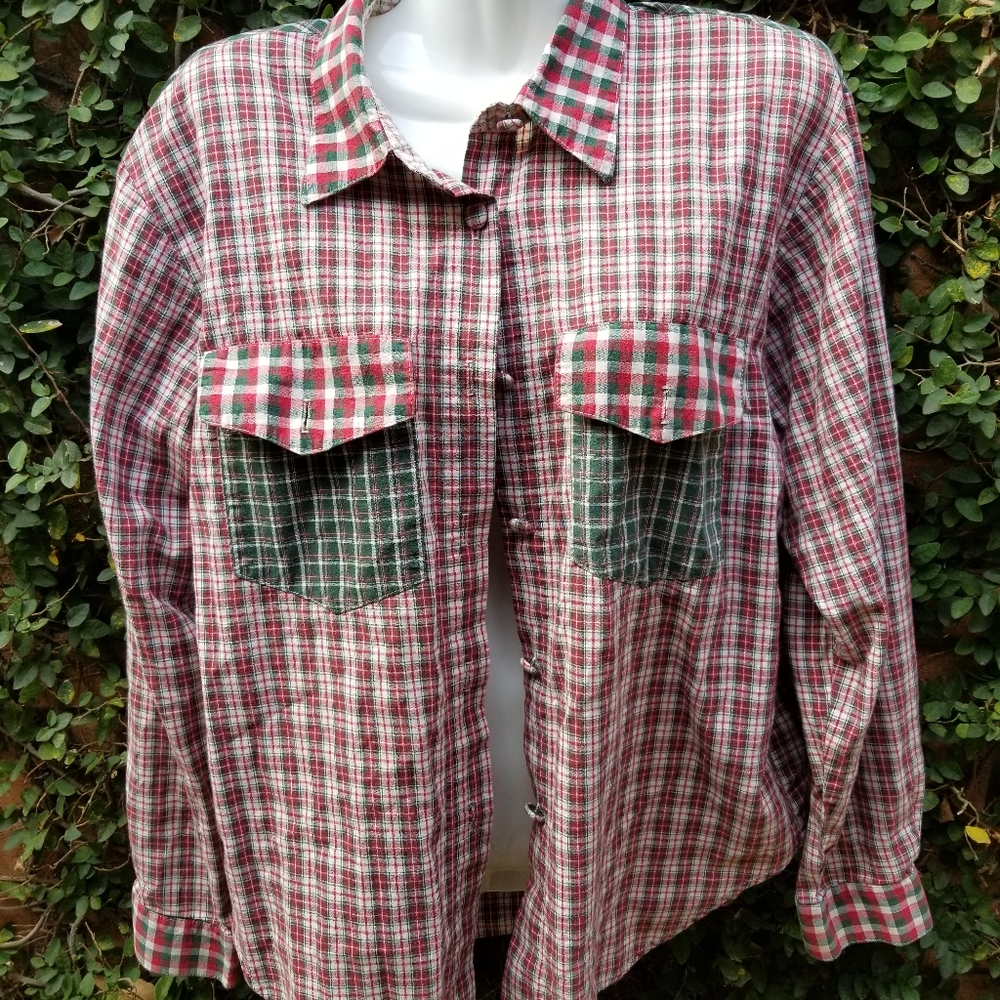 Vintage On The Verge Button Down Shirt M
